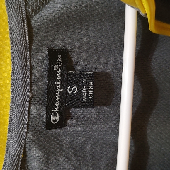 Oregon Ducks pull over. Men's size Small. - Picture 2 of 4